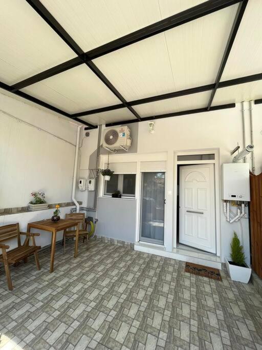 House In Diavata, Thessaloniki, Greece Apartment Luaran gambar